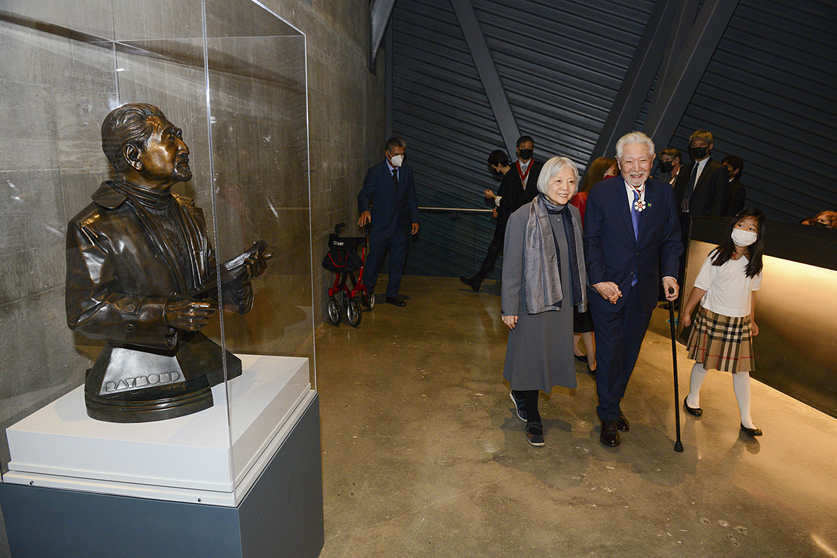 Un buste du président Clinton est exposé au Musée canadien de la guerre, à Ottawa.